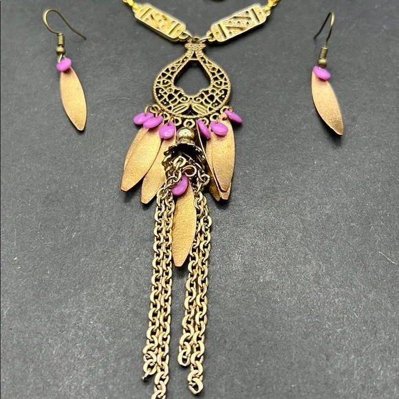 Vintage dangling charm tassel necklace, earrings - Picture 4 of 6